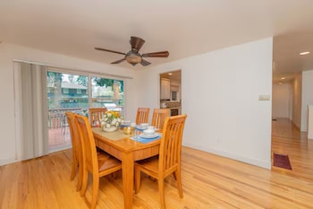 mercer island escape luxury stay