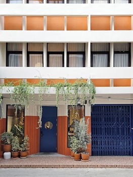 blu dock restel bangkok