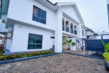 hillview apartments