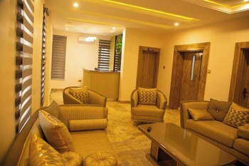 Hillview Apartments,,4 star