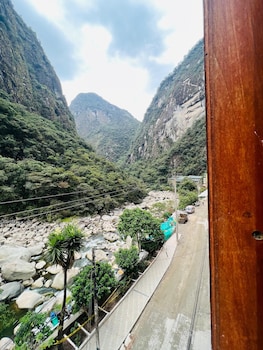 Anturios House,,2 star
