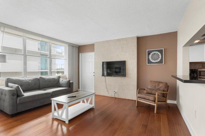 bay harbor sunset apt 5a