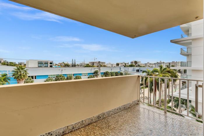 bay harbor sunset apt 5a