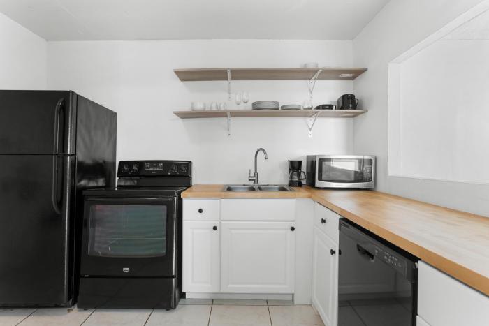 bay harbor sunset apt 5a