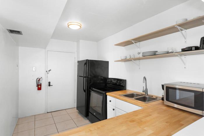 bay harbor sunset apt 5a