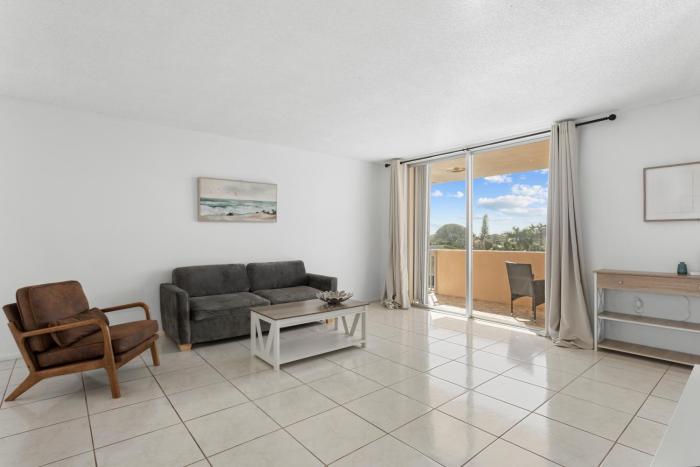 bay harbor sunset apt 5a