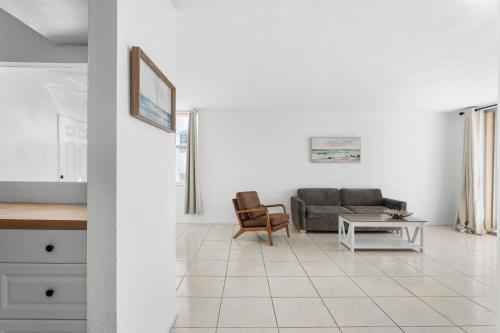 bay harbor sunset apt 5a