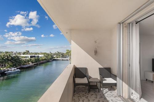 bay harbor sunset apt 5a