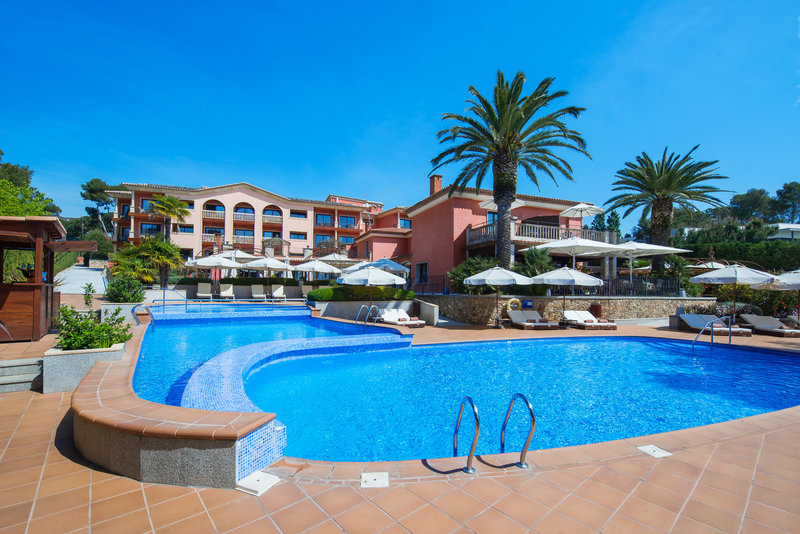 hotel cala del pi beach retreat