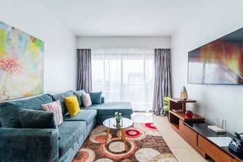 Astoria 1 Br With Gym &Pool In Lavington,,3 star