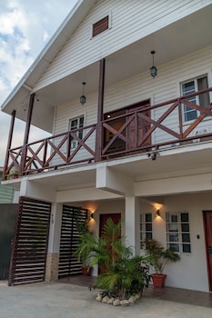 Casa De Shangrila Boutique Hotel,,3 star