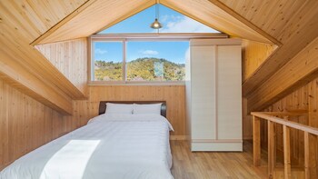 Yeongheungdo Rainbow Ocean View Pension,,3 star