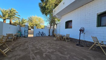manzzel dahab hostel