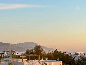 manzzel dahab hostel