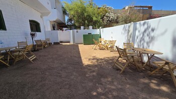 manzzel dahab hostel