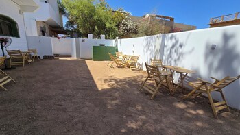 manzzel dahab hostel