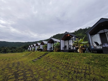 Royal Indah Cabin,,3 star