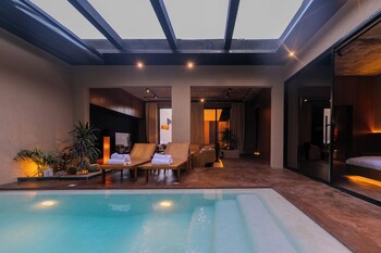 portal chalets with private pool al arid