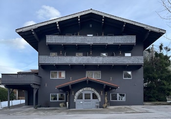 Two Brothers Inn,,4 star