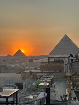hermes andpyramids hotel