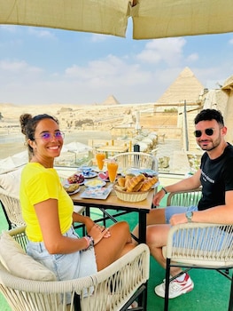 hermes andpyramids hotel
