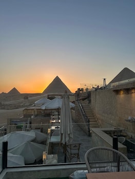 hermes andpyramids hotel