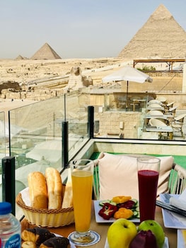 hermes andpyramids hotel
