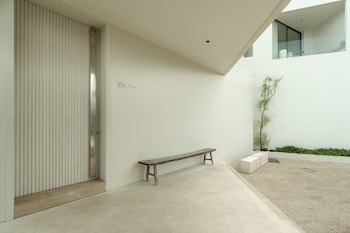 lux retreat 4br ocean villa in uluwatu