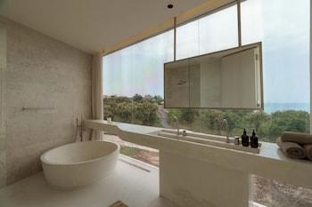 lux retreat 4br ocean villa in uluwatu