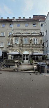Art Dreams Apartament Chmielna 5,,3 star