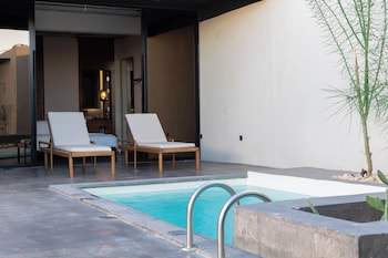 portal chalets with private pool qirwan
