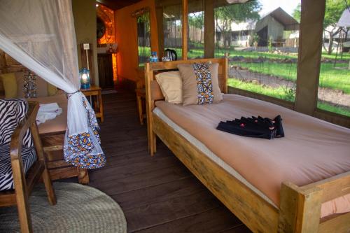 africa safari manyara escarpment