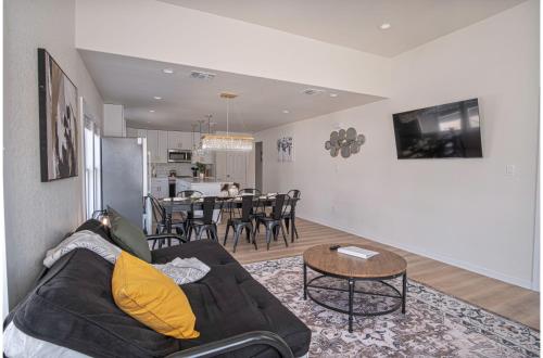 create memories 4br 3ba near riverwalk and downtown