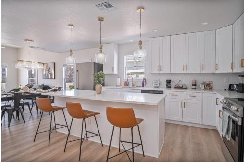 create memories 4br 3ba near riverwalk and downtown