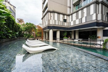 luminous zenity luxury apartment district 1