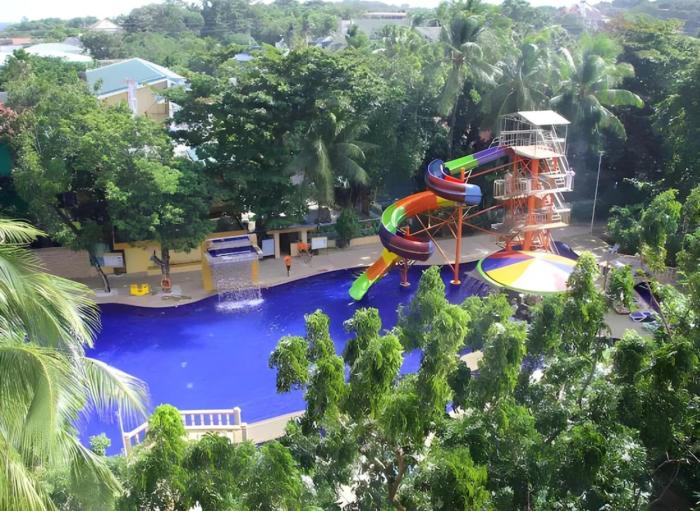 paradise station 3 boracay hotel by justgofun