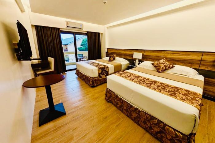 paradise station 3 boracay hotel by justgofun