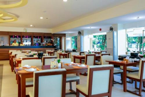 paradise station 3 boracay hotel by justgofun