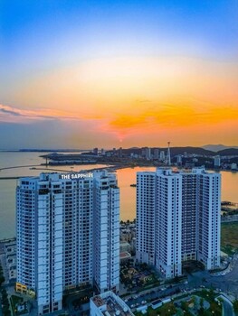 Sapphire Homestay Ha Long Bay,,4 star