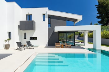 Seasalt Luxury Villas,,4 star