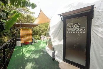 Macas Moon Glamping,,2 star