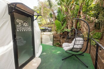 Macas Moon Glamping,,2 star