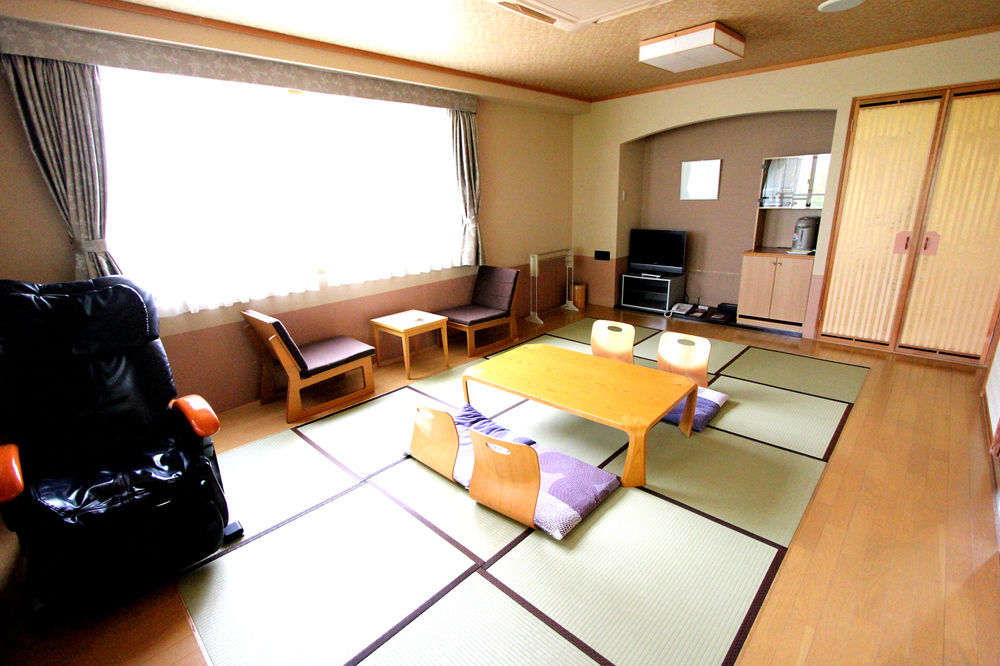 Hanakagura,Near Higashikagura Forest Park,3 star