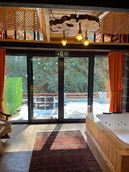 Lost River Bungalov,,0 star