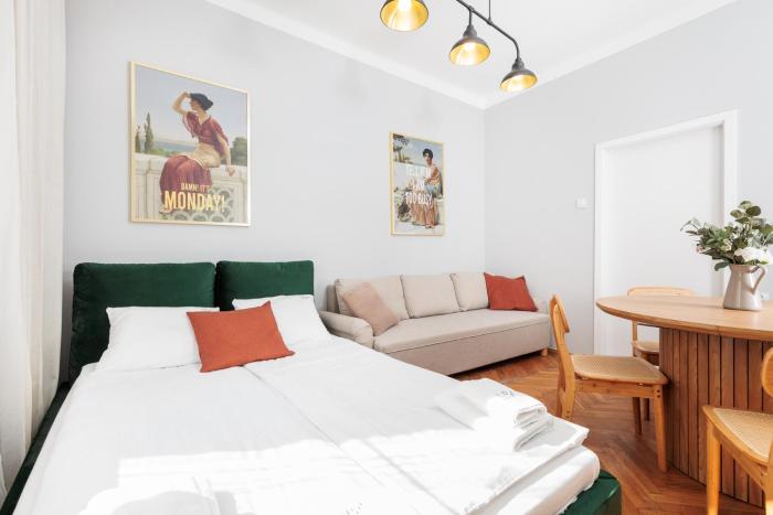 retro glamour by upstairs