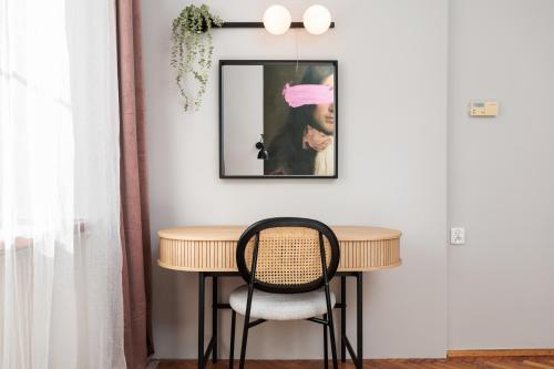 retro glamour by upstairs