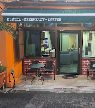 La Mamasita Hostel,,2 star