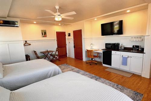 hilo town inn