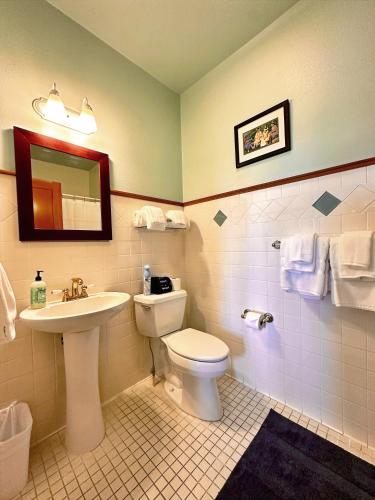 hilo town inn