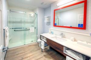 Hampton Inn By Hilton Ottawa,Ottawa>>Nottawa,3 star